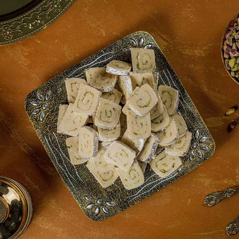 Kaju Pista Cake