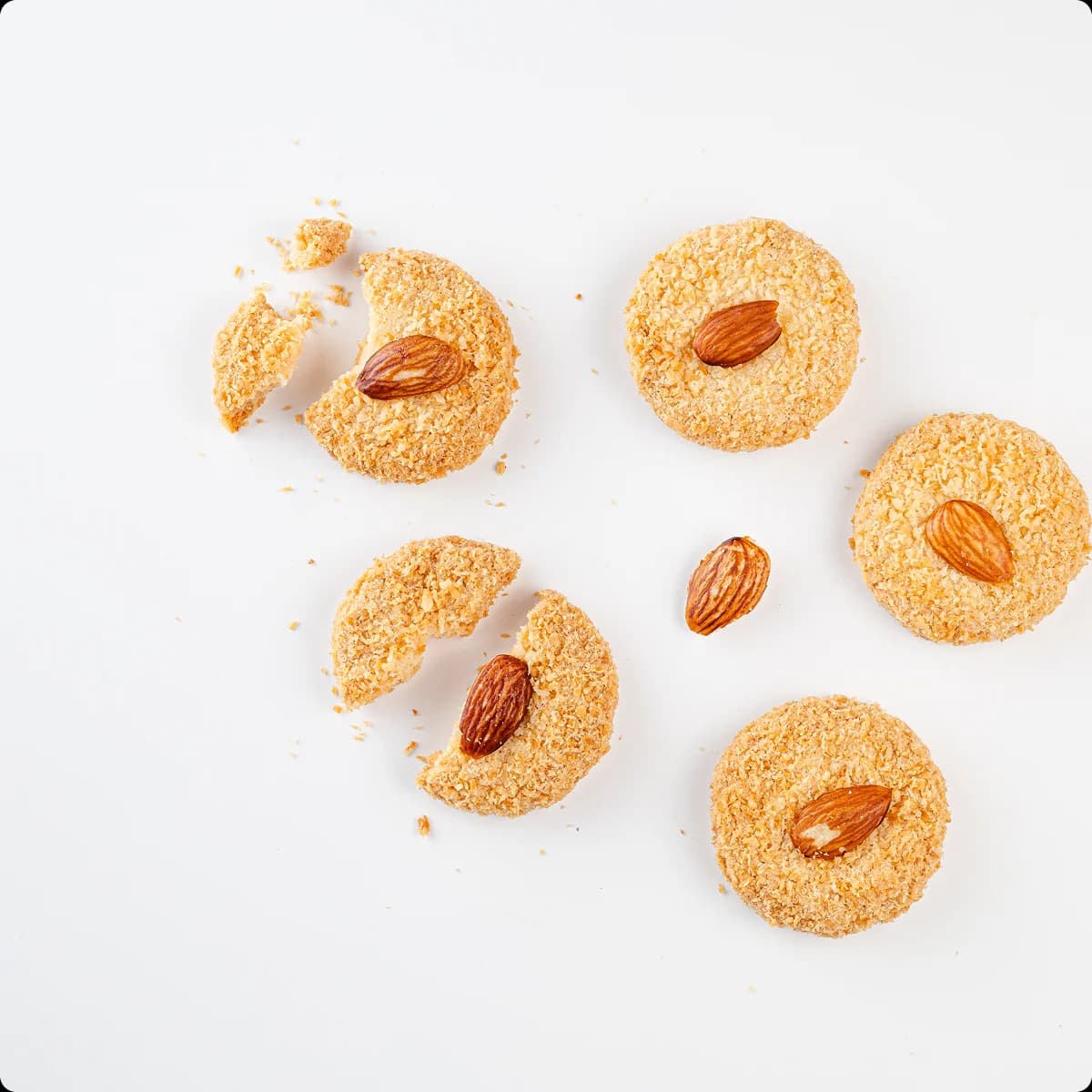 Almond cookies