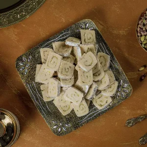 KAJU PISTA CAKE